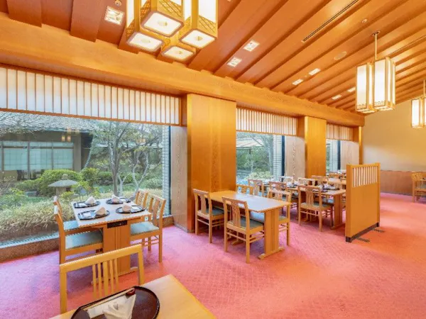 【和食ディナー付】日本料理「山里」の会席ディナーで天ぷらや寿しをたのしむ(夕朝食付)