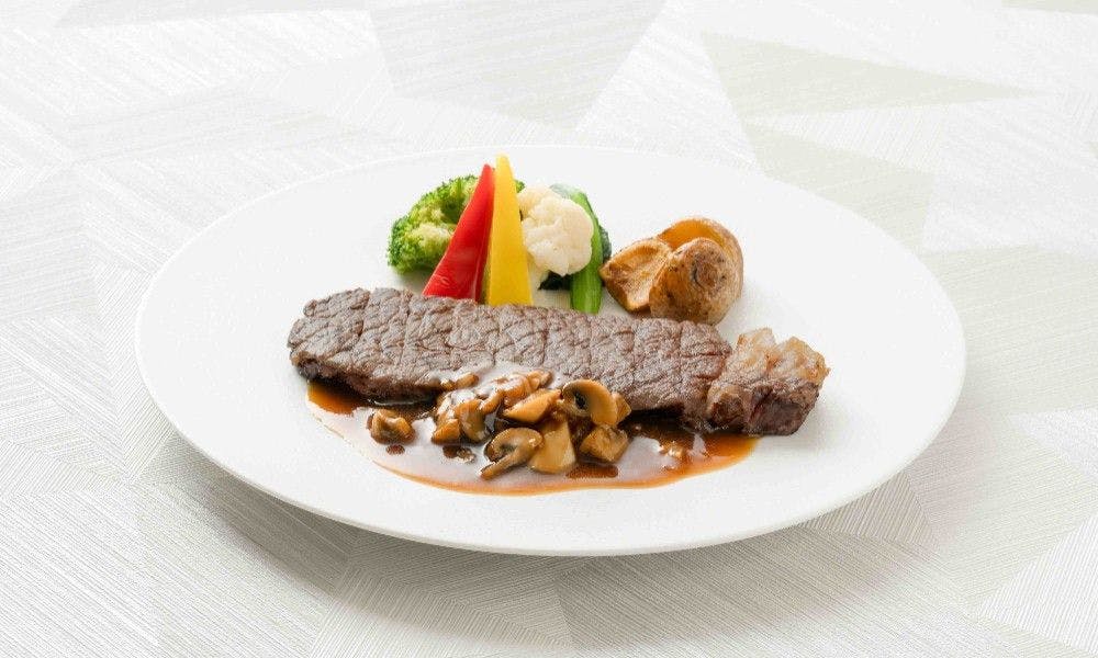 【お部屋でディナー】選べる国産牛ステーキor本日の魚・ルームサービス付（夕朝食付）