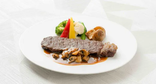 【お部屋でディナー】選べる国産牛ステーキor本日の魚・ルームサービス付(夕朝食付)