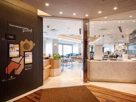 20階サザンタワーダイニングエントランス