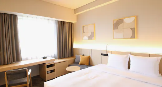 シンプルフロア キングルーム 20SqM