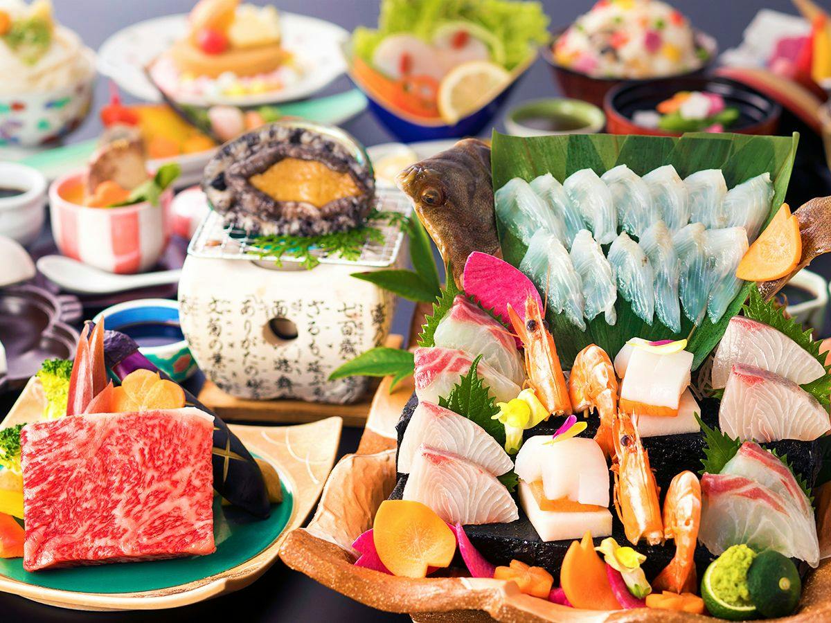 【個室食‐＜旬宴＞グレードUP会席】山海の幸を堪能！＜季節の魚介造り＆アワビ＆讃岐オリーブ牛＞
