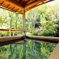 Kolam mandi terbuka Hana Terrace