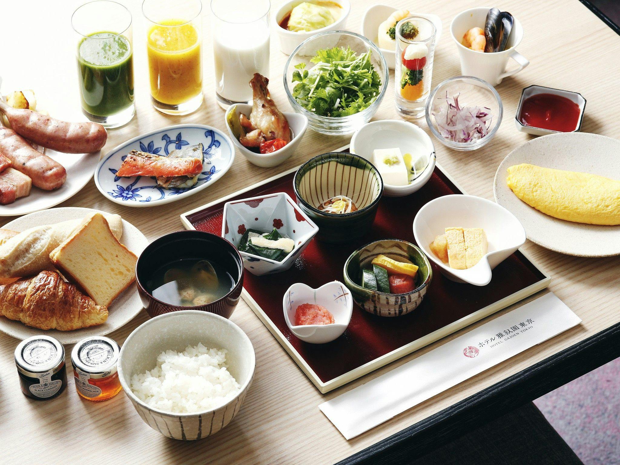 ホテル雅叙園東京】お食事券2名様分 ホテル雅叙園東京】お食事券2名様分