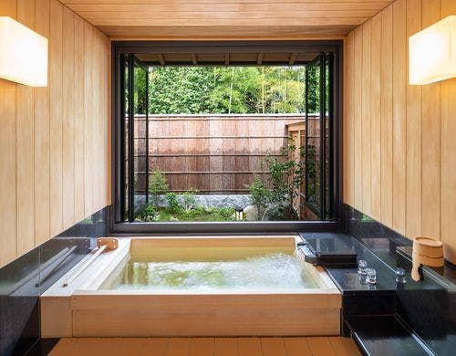 離れ貴賓室（橘）の玄関