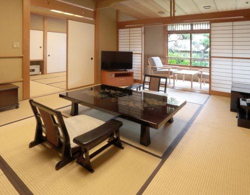 離れ　温泉石風呂