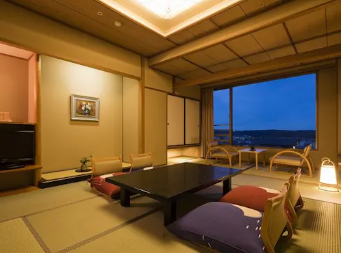 Kamar pilihan (kamar gaya Jepang atau kamar gaya Jepang-Barat)