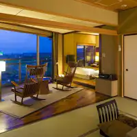 Tenshō no Yakata Suite dengan kolam Mata air panas terbuka