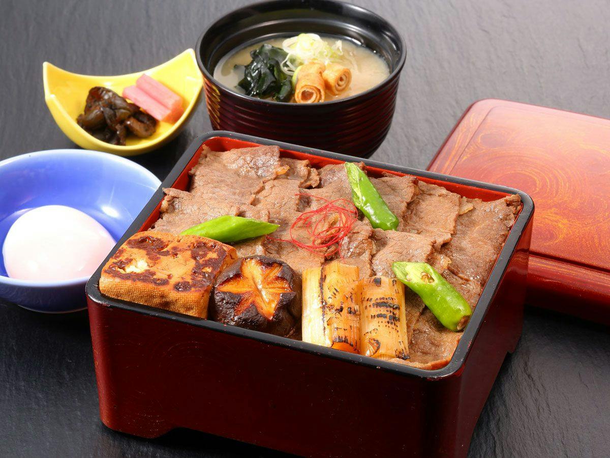 【常陸牛すき焼き重】