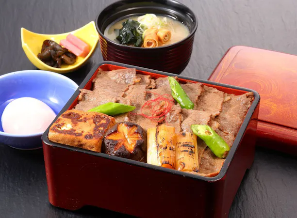 【常陸牛すき焼き重】