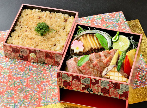常陸牛ステーキ&あわび弁当