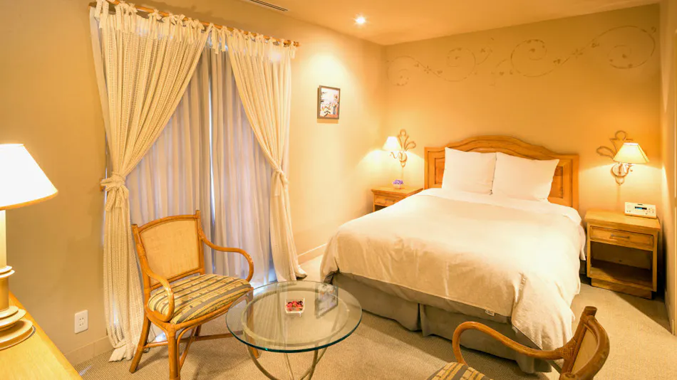 Poppy Springs Resort & Spa