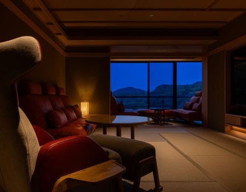 銀泉露天貴賓室「貴舟」（リビング）