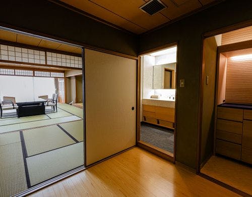 【数寄屋造り客室】西館・７階和室（本間）