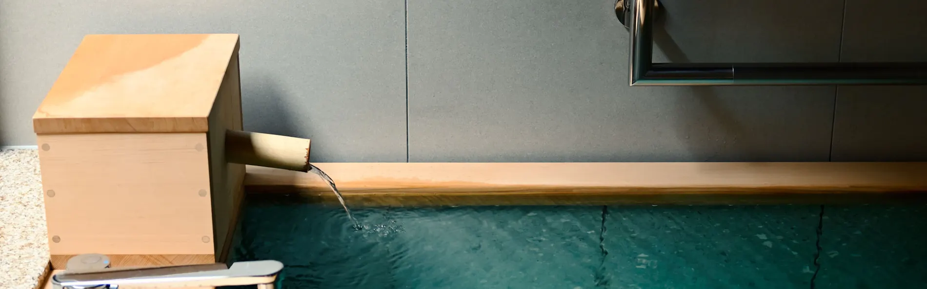 あわら温泉 光風湯圃 べにや