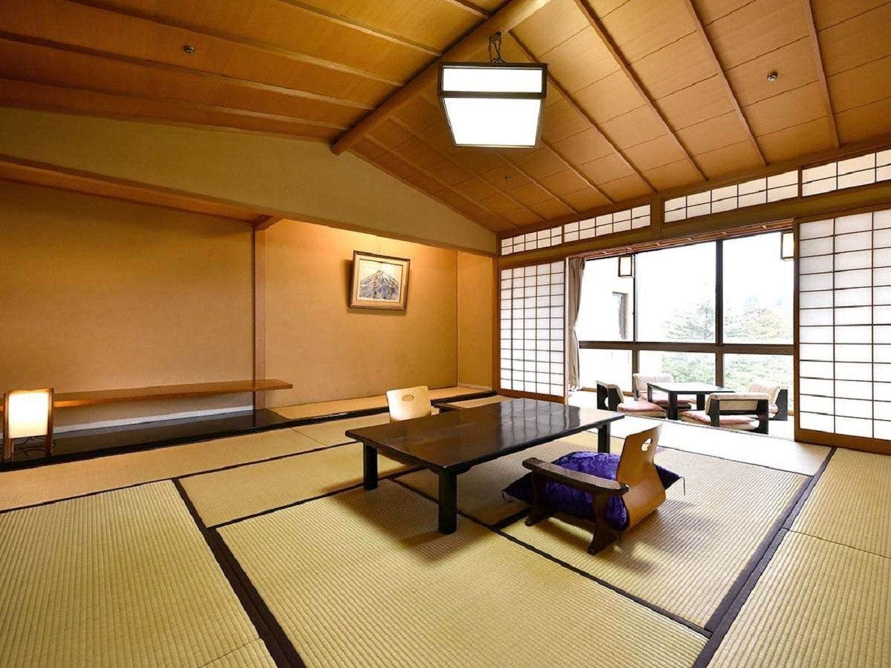 素泊まり　秋の館