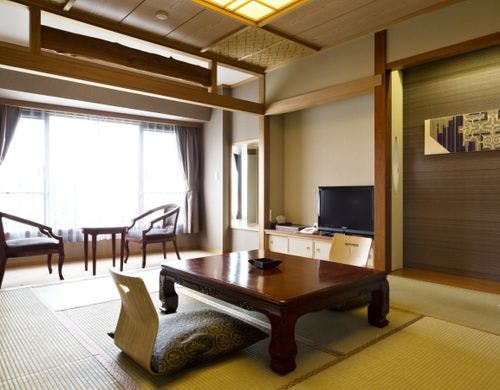 【ウイングス館】和室（シャワーブース）