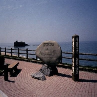 Pantai Shirahama, tempat berlangsungnya kisah Kelinci Putih Inaba.