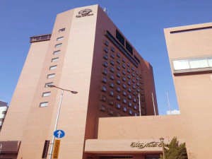 Tampilan luar Hotel. Tepat di depan Stasiun JR Tottori.