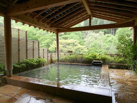 伊香保温泉には友達と車で 駐車場つきのおすすめの温泉宿 お湯たび