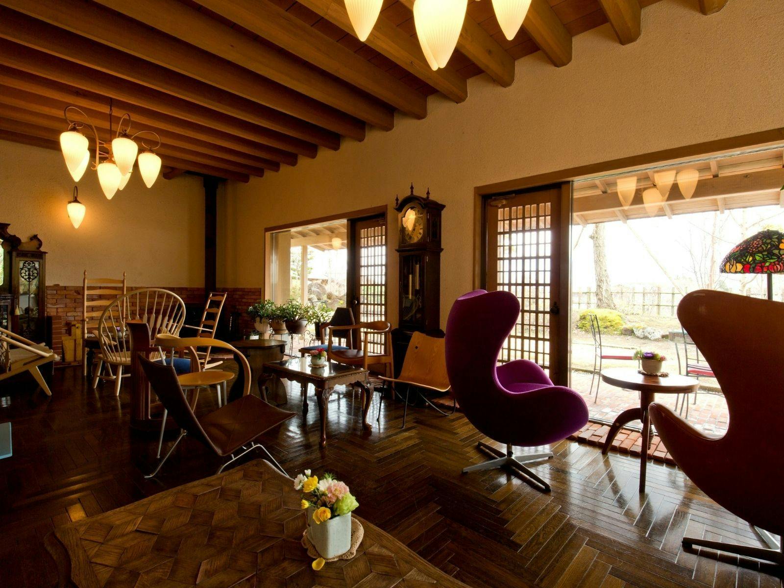 ロビーラウンジ