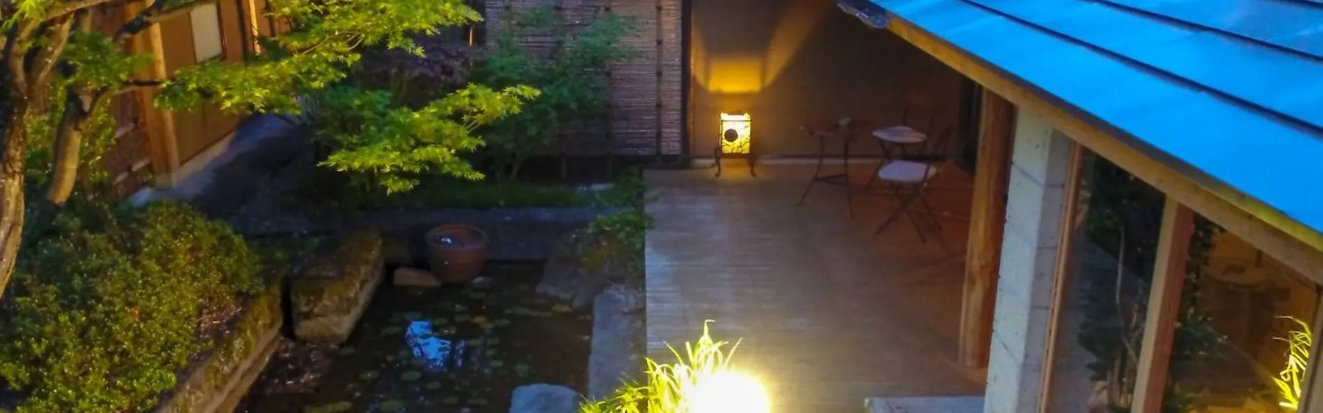 名月荘