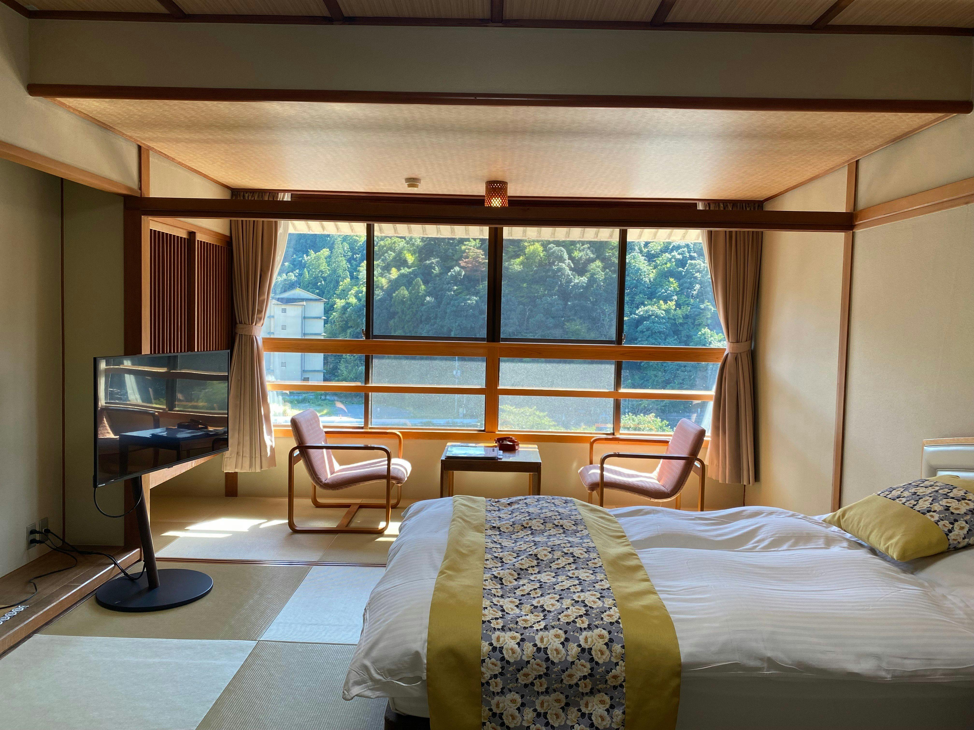三朝薬師の湯　万翆楼