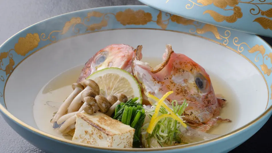 Unzen Onsen Gensen Kakenagashi & Oshidori no Ike wo Nozomu Bishoku no Yado Azumaen