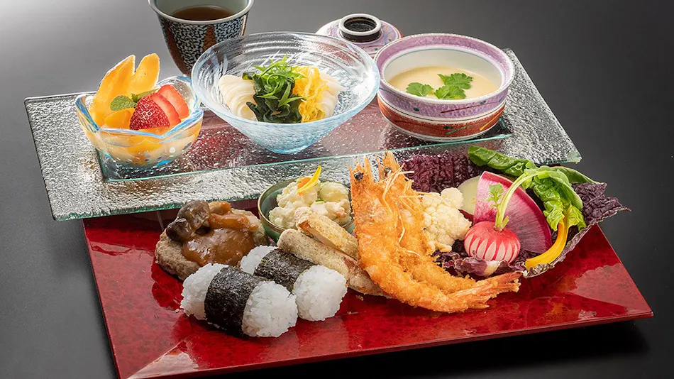 Unzen Onsen Gensen Kakenagashi & Oshidori no Ike wo Nozomu Bishoku no Yado Azumaen