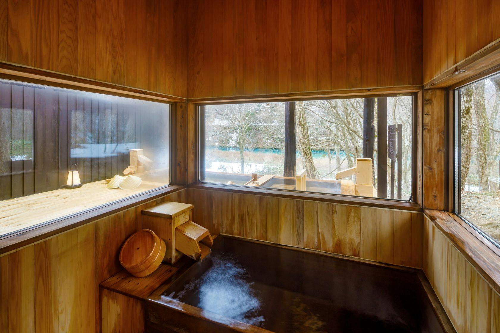 อ่างอาบน้ำในร่ม Kusabue ปรับปรุงใหม่ในปี 2023