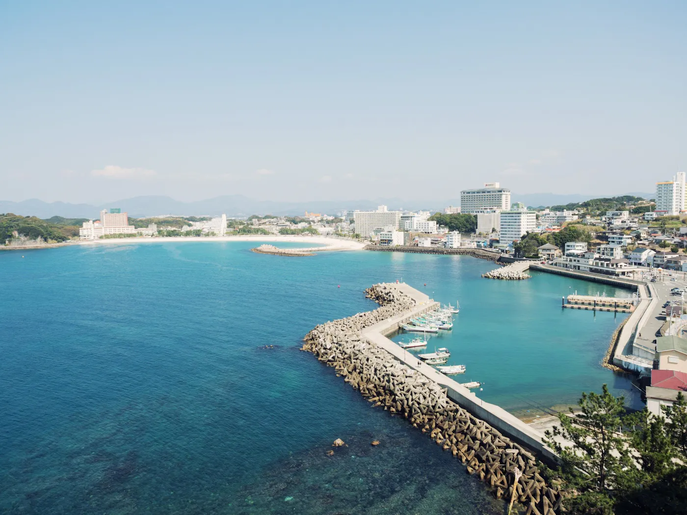 SHIRAHAMA KEY TERRACE HOTEL SEAMORE:白浜の海岸