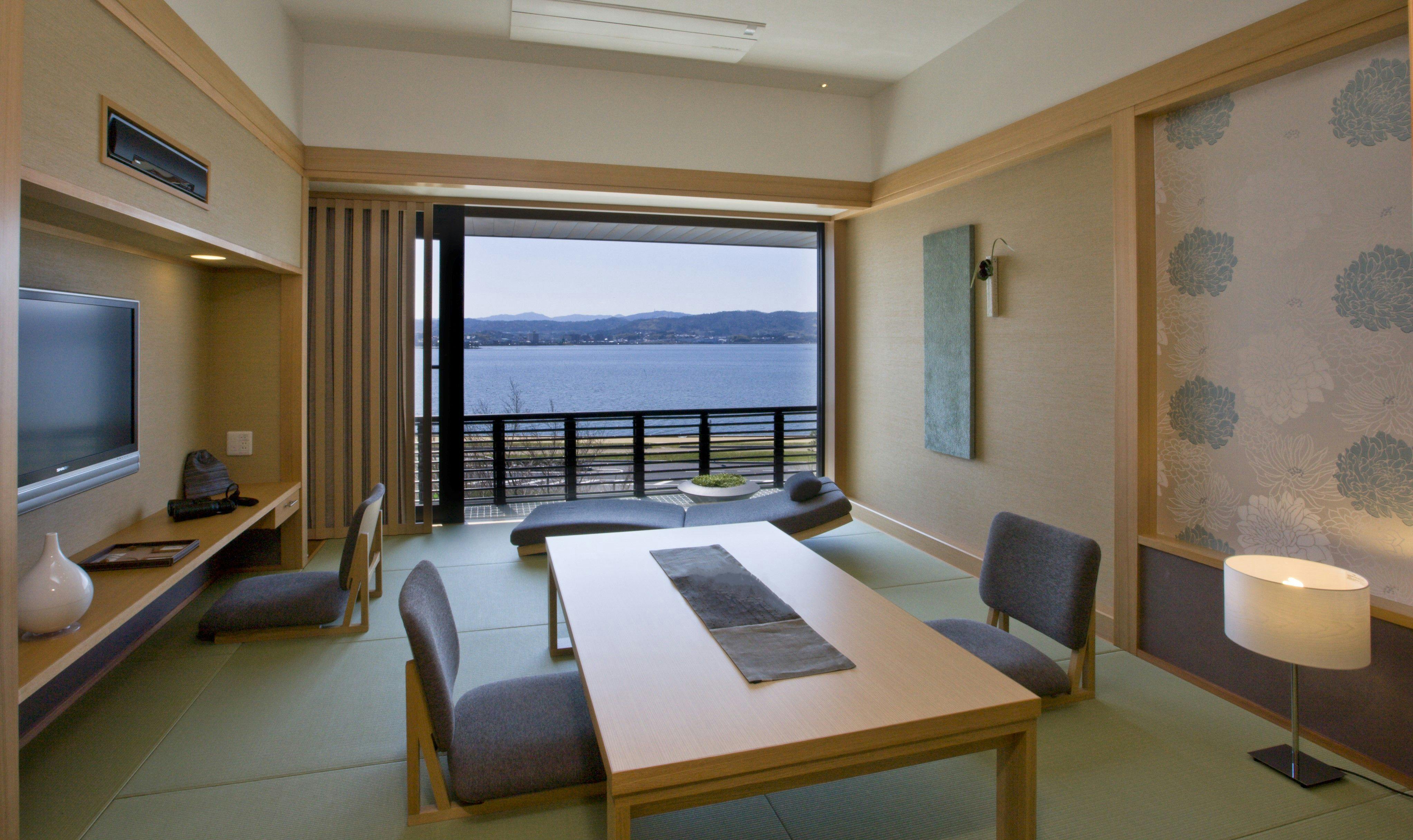 เปิดให้บริการอีกครั้งในวันที่ 31 มีนาคม 2010