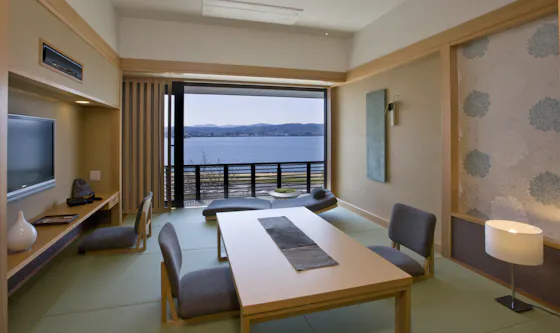 เปิดให้บริการอีกครั้งในวันที่ 31 มีนาคม 2010