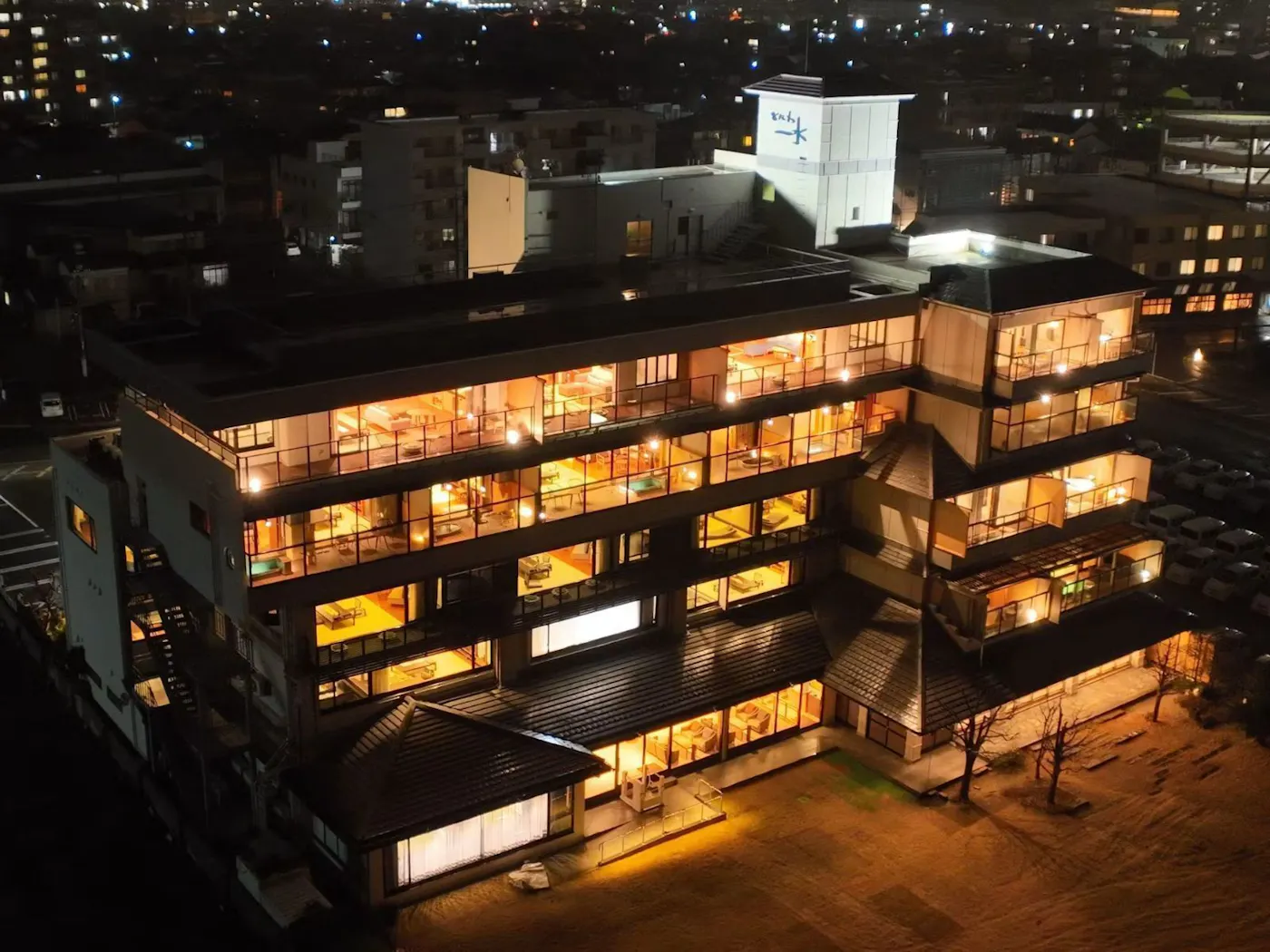 なにわ一水：夜の外観