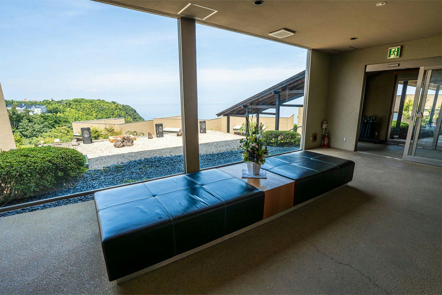 源泉と離れのお宿　月