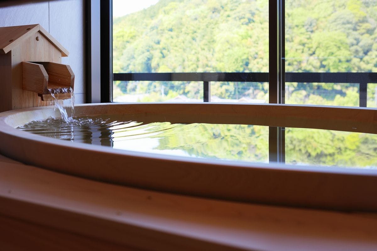 Kamar Premium dengan Bak Mata air panas Kayu Hinoki di Lantai 7.