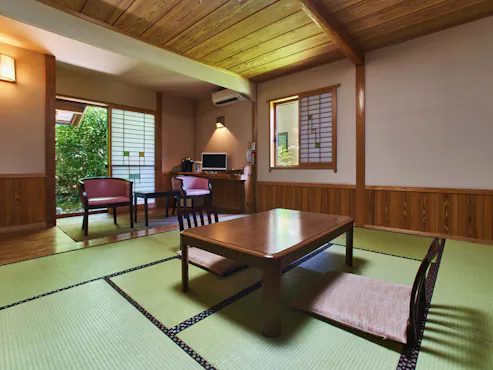 【畳十帖客室】りんどう