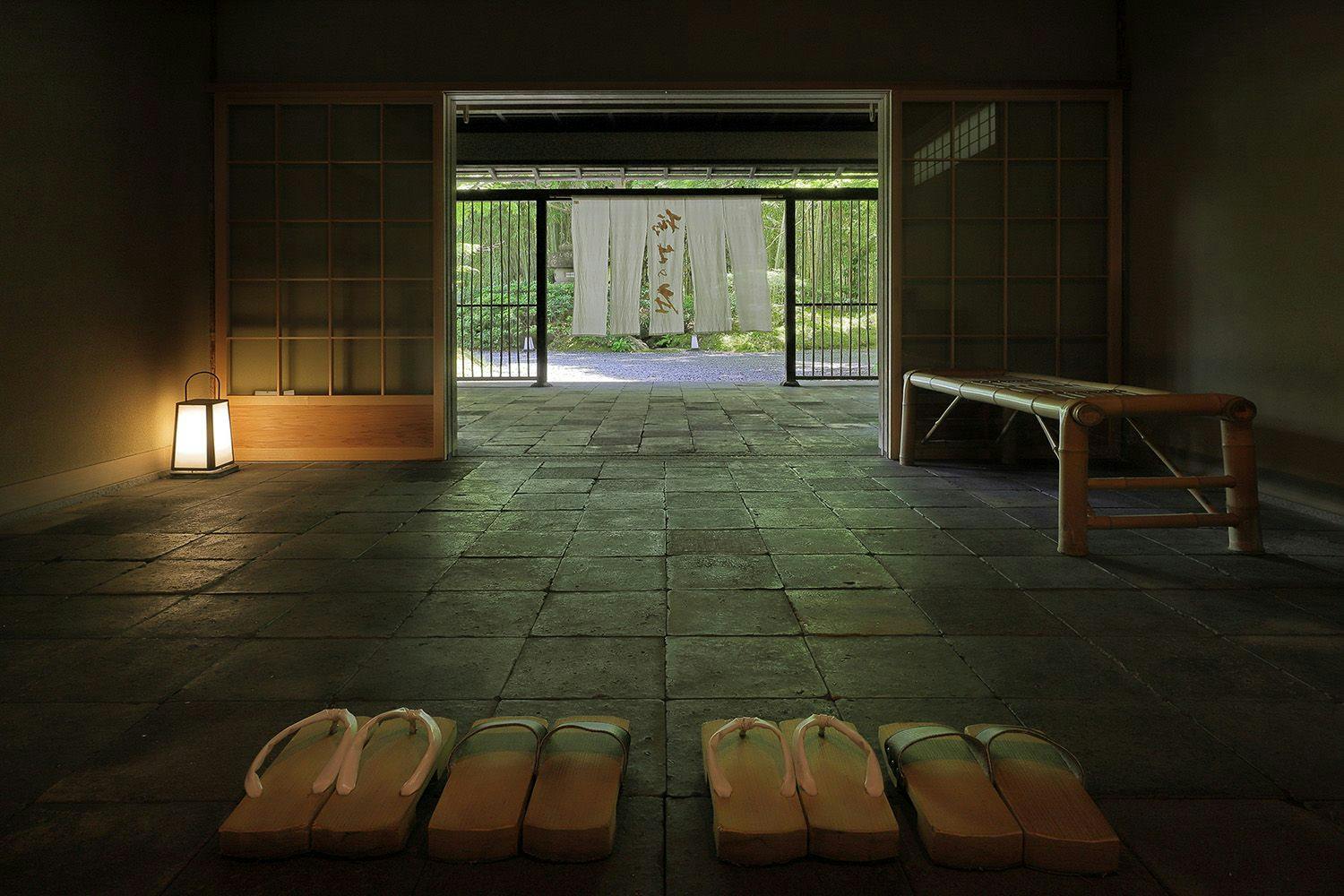 ทางเข้า