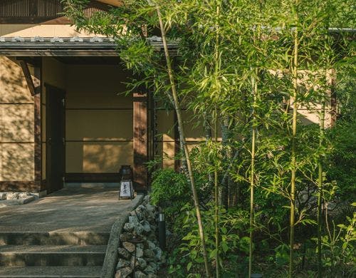 １日五組様一棟貸し