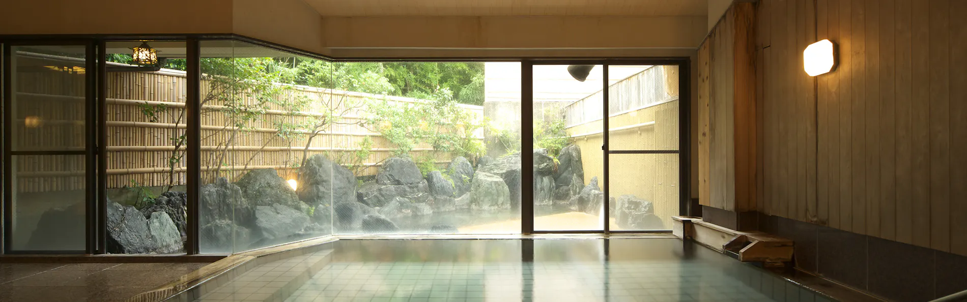 大地の彩 花月亭
