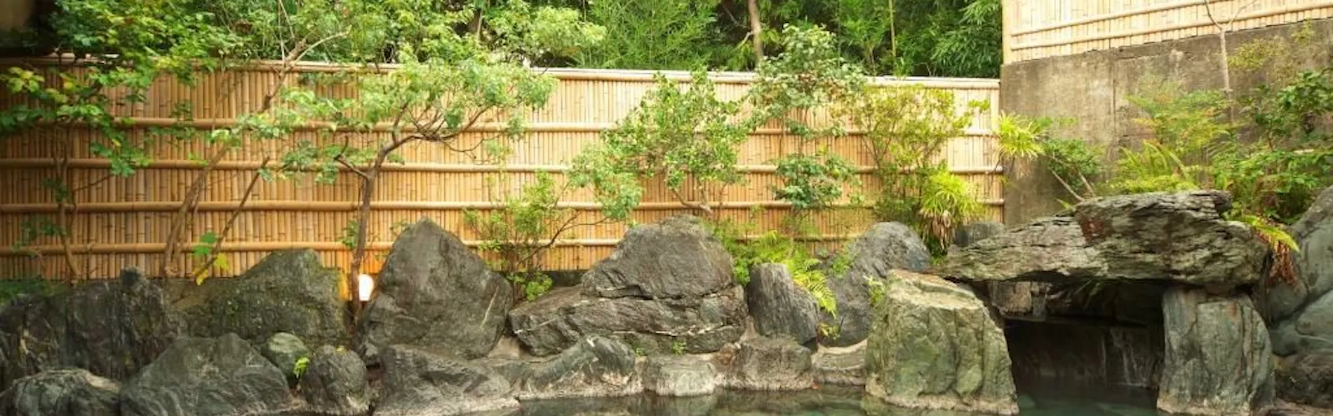 大地の彩 花月亭