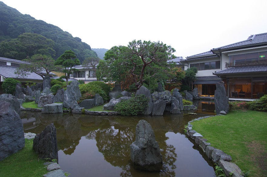 大地の彩　花月亭