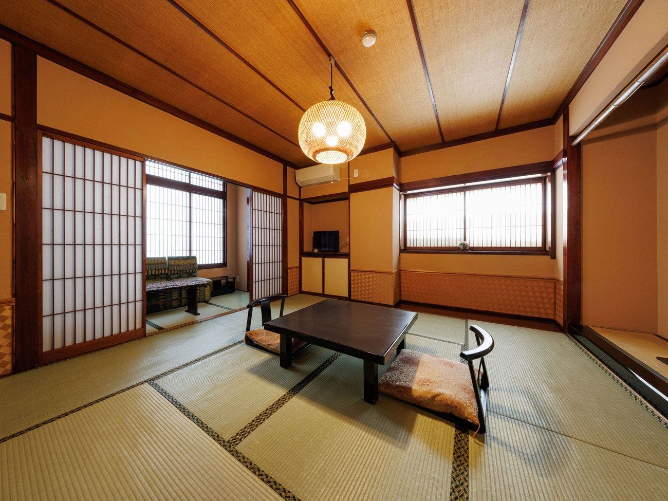 [Kamar Gaya Jepang 8 Tatami]