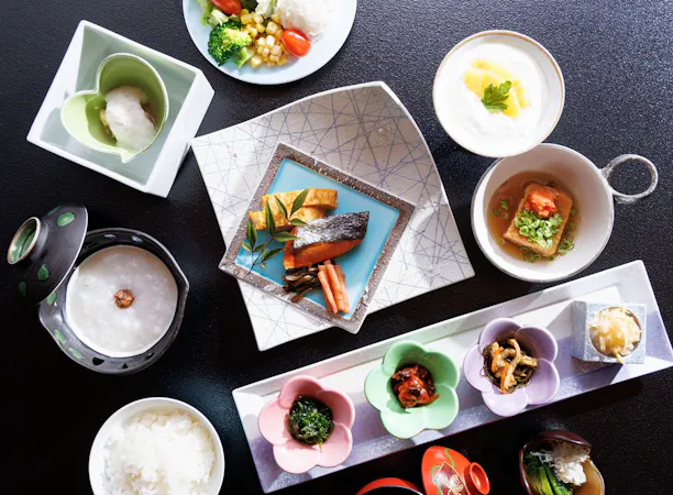 ご朝食一例/「少しずつを、たくさん」
