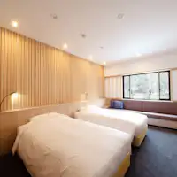 梓川を望むお部屋となります。