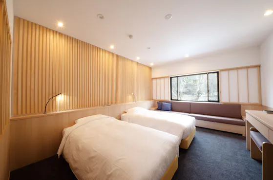 梓川を望むお部屋となります。