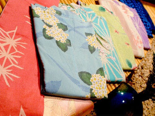 ยูกาตะสีสัน