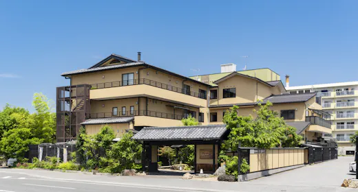 ~温泉露天風呂付客室で過ごす~月替わり会席料理を堪能!