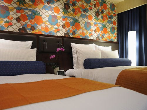 スパタワールーム　シモンズ社製ベッド