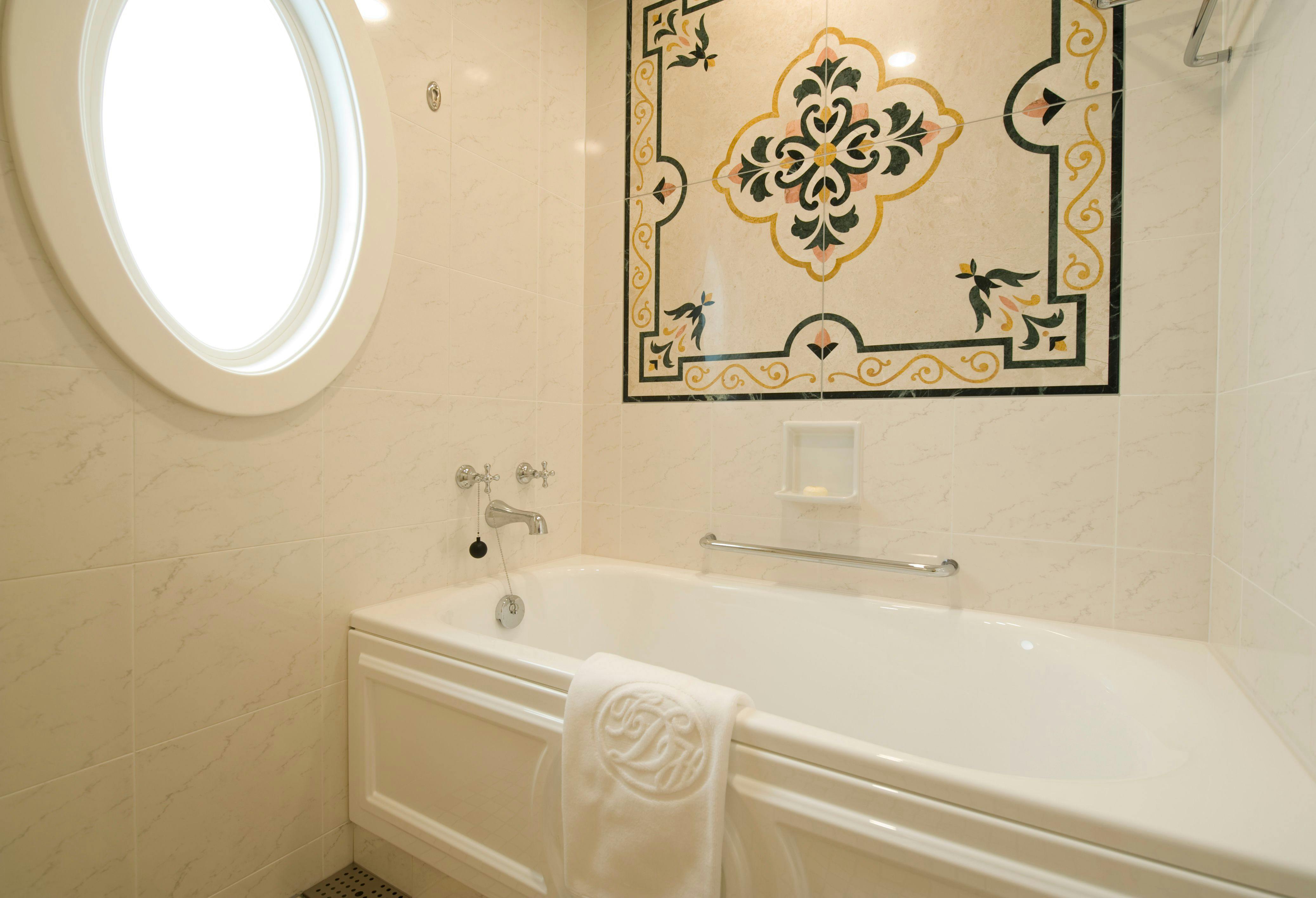 東京ディズニーランド ホテル キャラクター ディズニーふしぎの国のアリスルーム キャラクター ディズニーふしぎの国のアリスルーム 3 8階 宿泊予約は 一休 Com